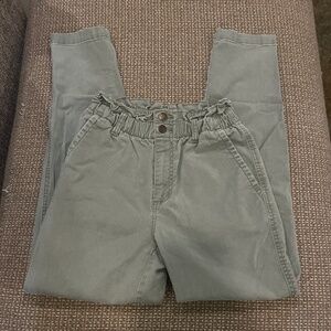 Universal Thread Green High Waisted Pants Size 00